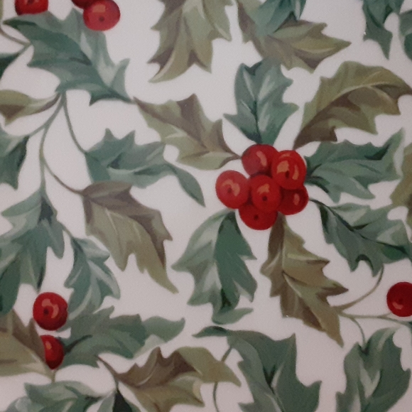 Longaberger American Holly Christmas Plate 8 inch - Picture 3 of 3